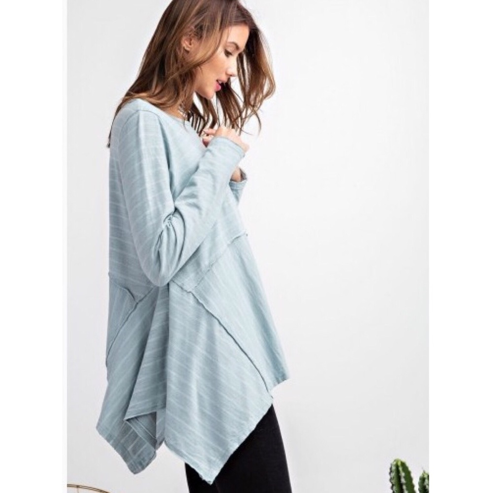 $ FIRM 🌷Blue Asymmetrical Pinstripe Tunic - Picture 2 of 4